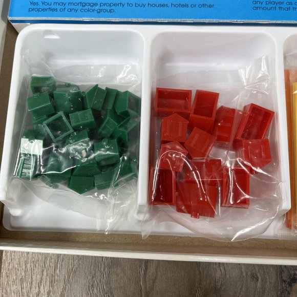 Monopoly Parker Brothers Real Estate Trading Game No.9  1970's Edition - Picture 6 of 13